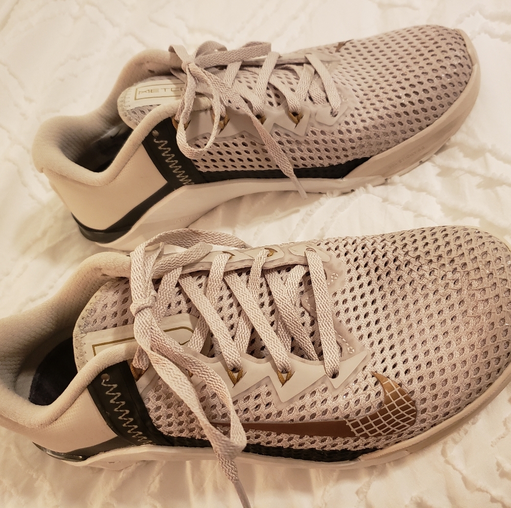 Nike Women's Metcon 6 Training Shoes